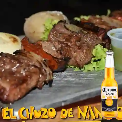 Combo Chuzo de Res + Corona 330 ml
