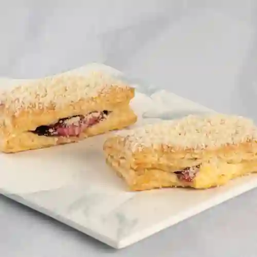 Pastel Mora y Queso