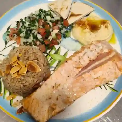 Salmón Al Hummus