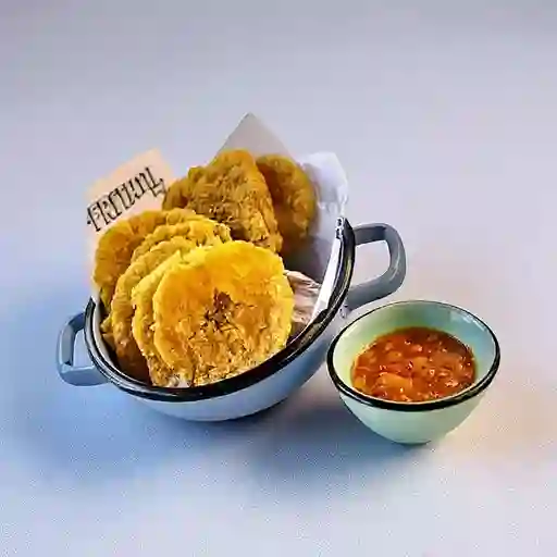 Patacones con Hogao