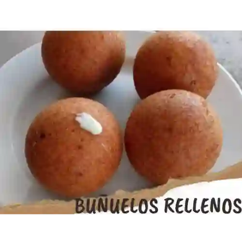 Buñuelo Relleno de Mozarrella