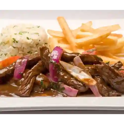 Saltado Peruano con Carnes Al Barril