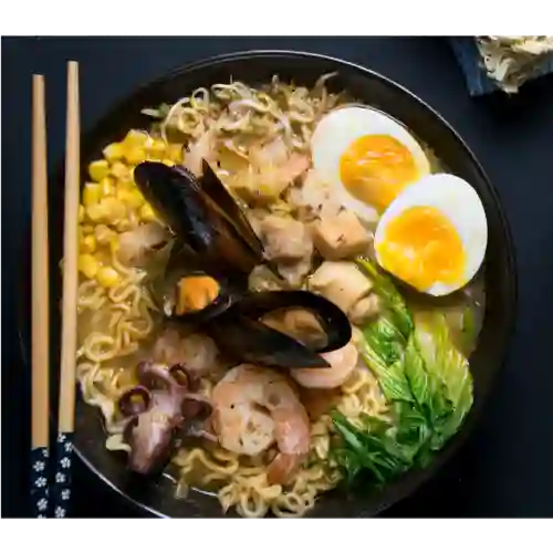 Ramen de Mariscos ( Tom Yum Goong)