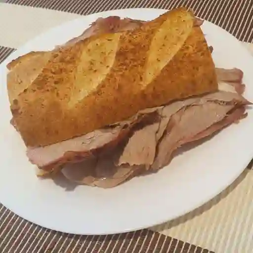 Sándwich de Cordero Al Horno