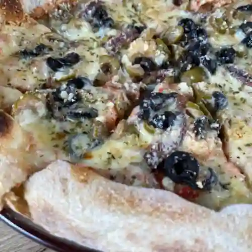 Pizza Olives