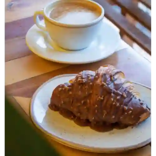 Croissant de Chocolate Rocher