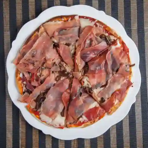 Pizza serrano balsámica