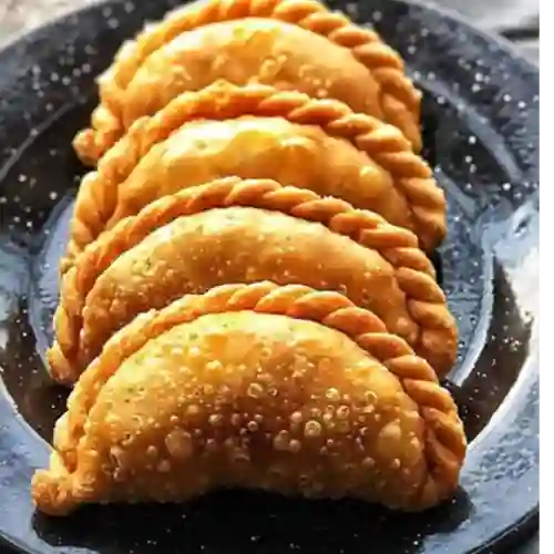 Empanada Arroz Pollo