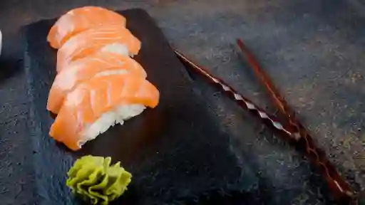 Nigiris de Salmón
