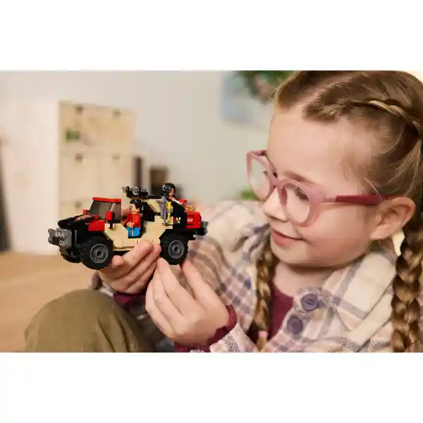 Set Construcción Huida en Todoterreno y Raptor al Acecho Lego