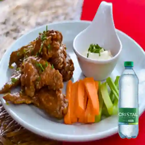 Combo alitas x 8 + cristal con gas 500ml