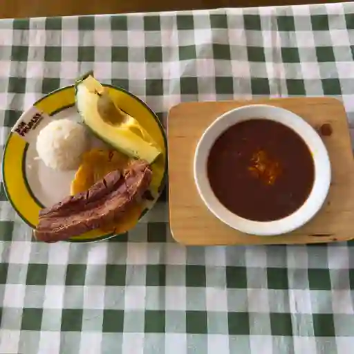 Don frijolito con chicharrón