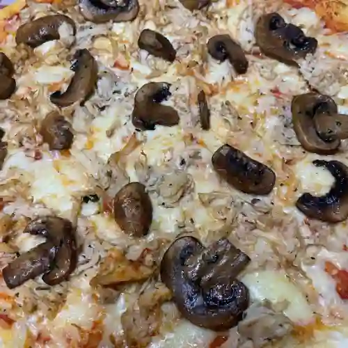Pizza Pollo y Champiñones Personal