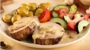 Lomito Fino En Salsa De Champinon