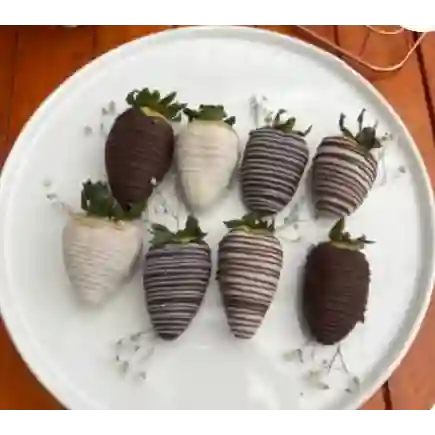 8 Fresas con Chocolate