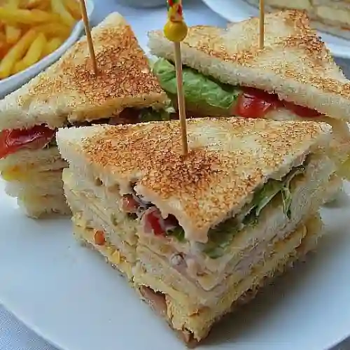 Sandwich Doble Del Kambio.