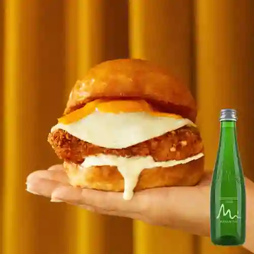 Chicken sándwich+agua manantial gas300ml