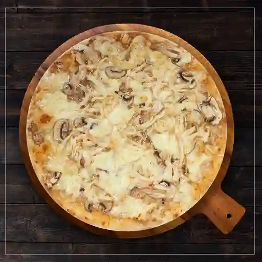 Pizza con Pollo y Champiñón