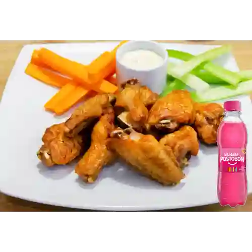 Combo Mega Wings Hot O BBQ + Postobón Manzana 250 ml