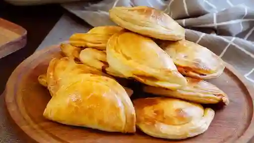 Empanada Pollo Queso