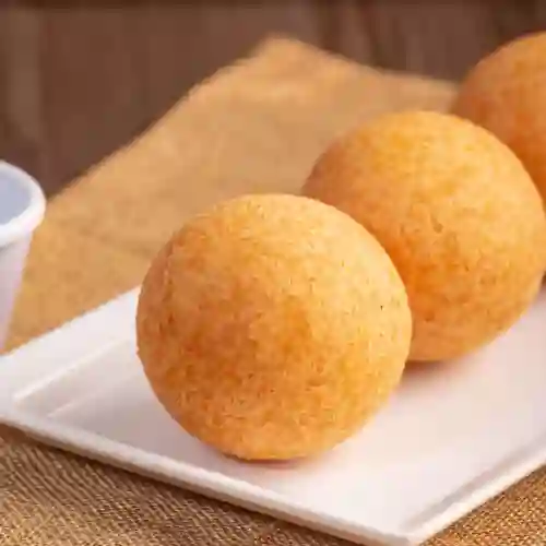 Buñuelo Relleno de Queso