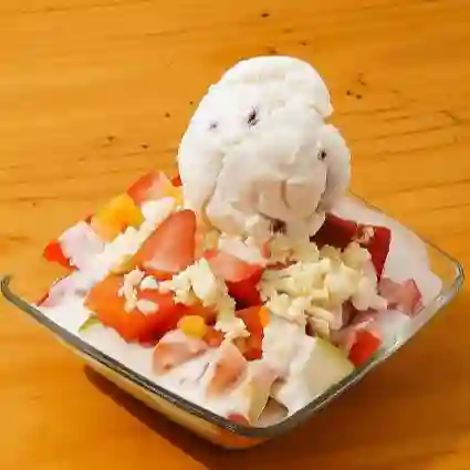 Ensalada Tropical con Helado