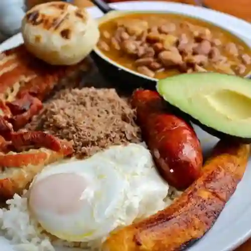 Almuerzo Ejecutivo Del Dia