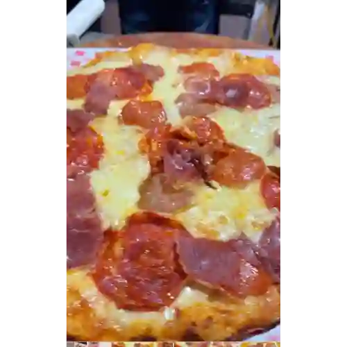 Pizza Carnivora