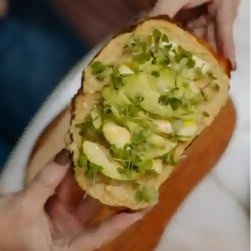 Tostada de Aguacate