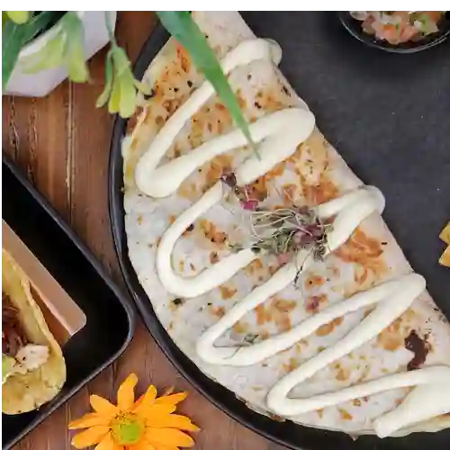 Quesadilla de Pastor con Piña