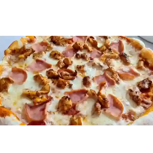 Pizza Jamón y Pollo