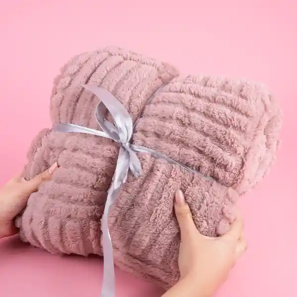 Manta Serie Rosa Miniso