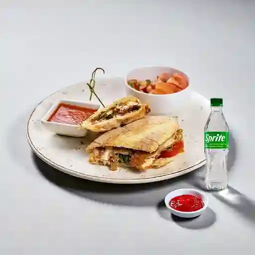 Sándwich Panini Milanesa de Pollo +Sprite Org 400ml