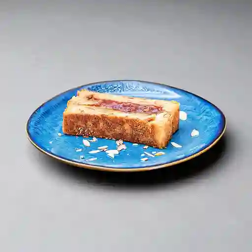 Torta Almojábana con Bocadillo