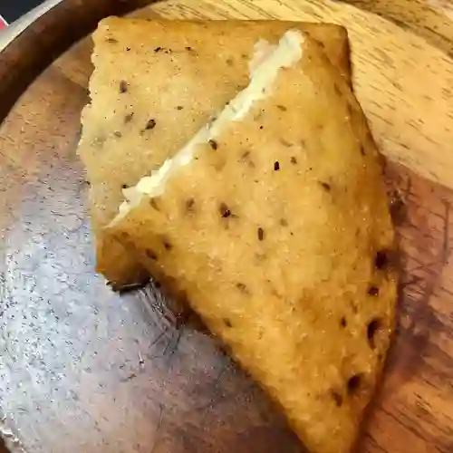 Empanada Maiz Dulce con Queso Costeño