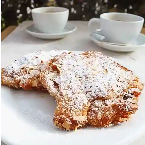 Croissant Almendras