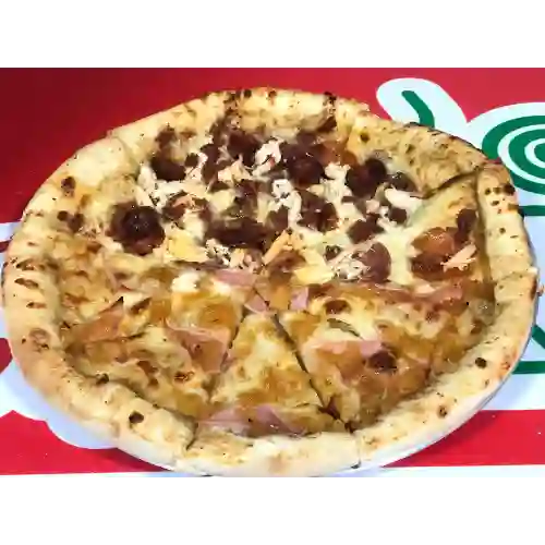 Pizza Carnívora y Hawiana Mediana