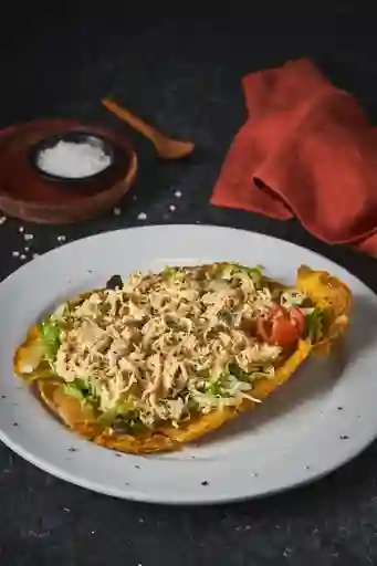 Patacón con Pollo