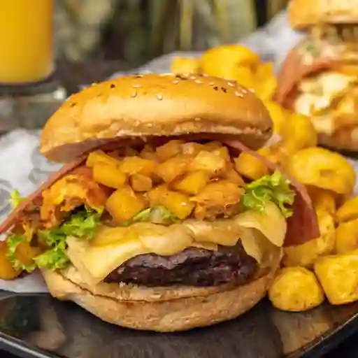 Hamburguesa artesanal +papas+gaseosa 250