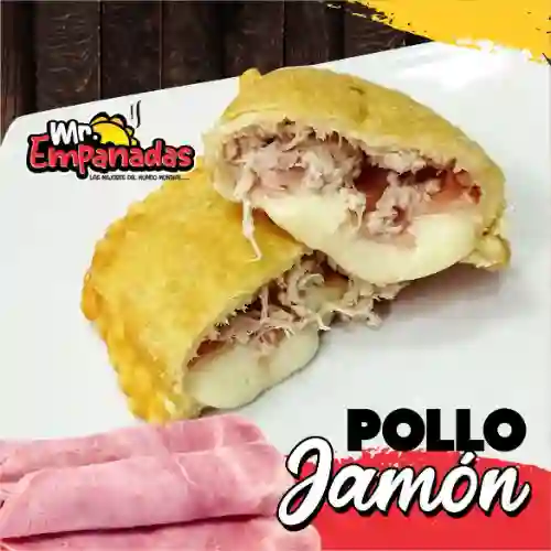 Empanada Pollo, Jamón y Queso