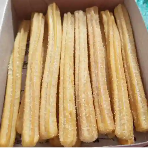 Churros x 25 und + 6 topping