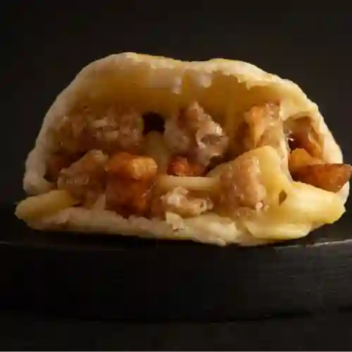 Arepa de Chicharrón y Madurito