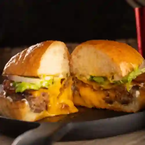 Hamburguesa el paso (rellena de queso)