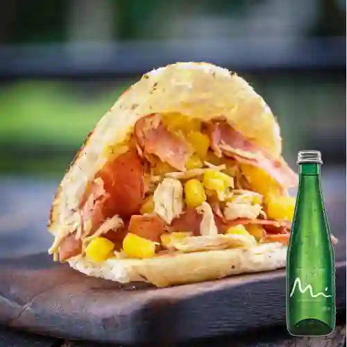 Combo Arepa Hawaiana + Manantial con Gas 300ml