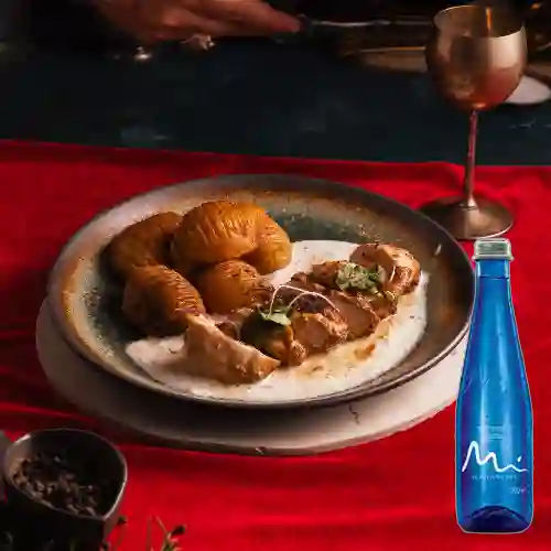 Combo Pollo Alquimista + Manantial Sin Gas 300m
