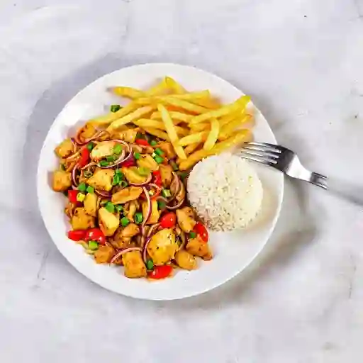 Pollo Saltado