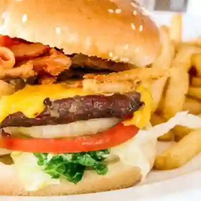 Hamburguesa Mixta y Papas Francesa