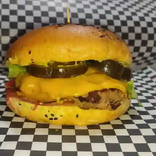 Hamburguesa clasica americana en combo