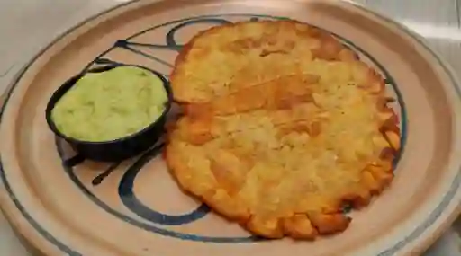 Patacón con Guacamole