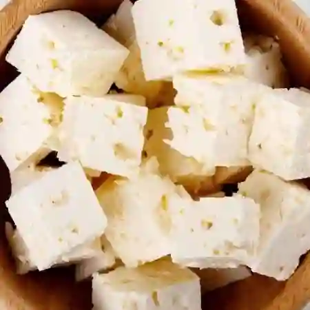 Adición de queso costeño
